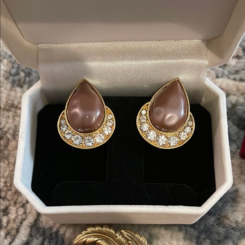 Elegant Brown and Gold Teardrop Earrings with Crystal Details